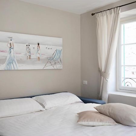 Charming Moment Di Villa Porta - Borgo Antico 루이노 외부 사진